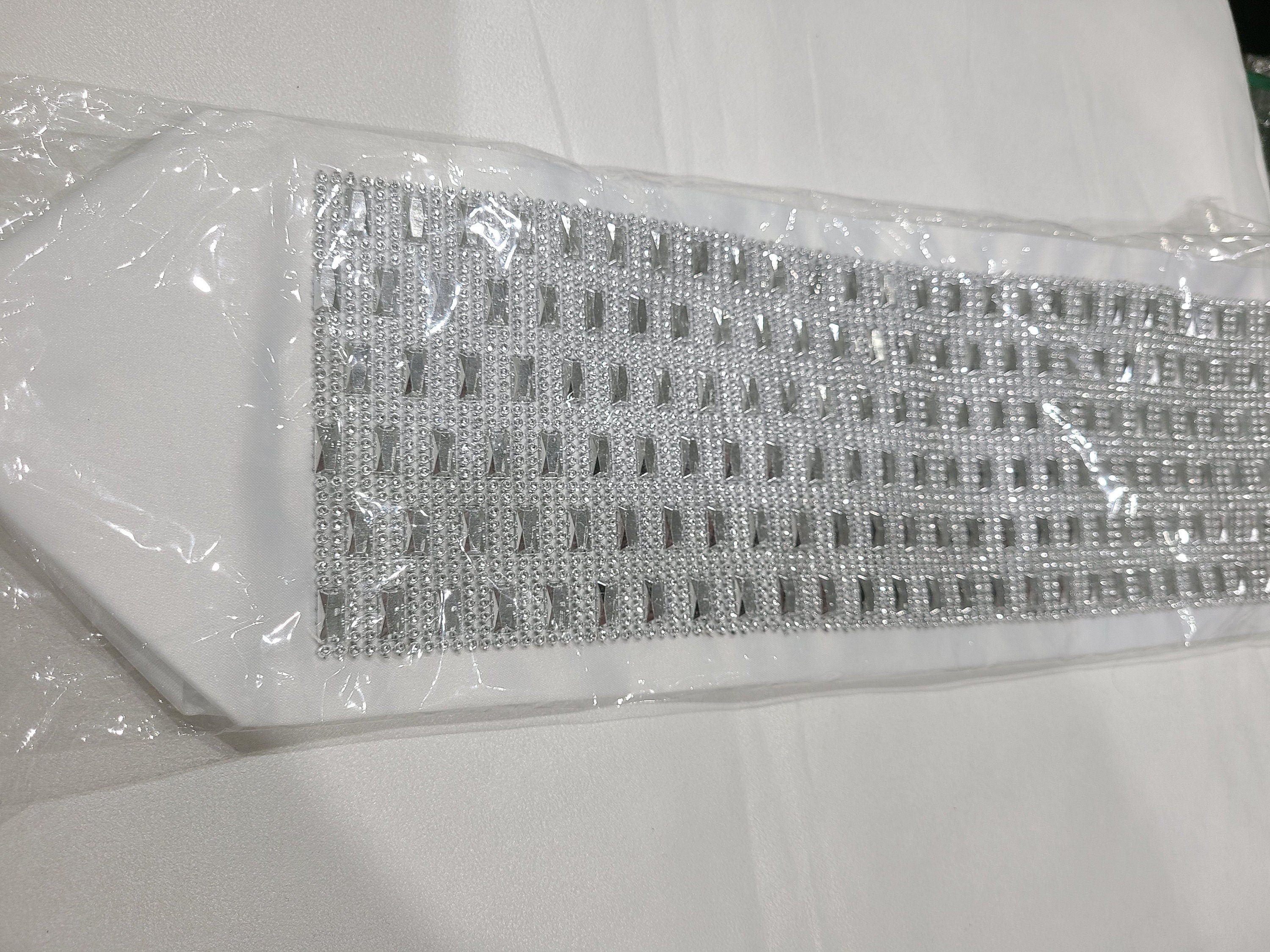 Brand New Plastic Silver Neckcollar Atarah Design