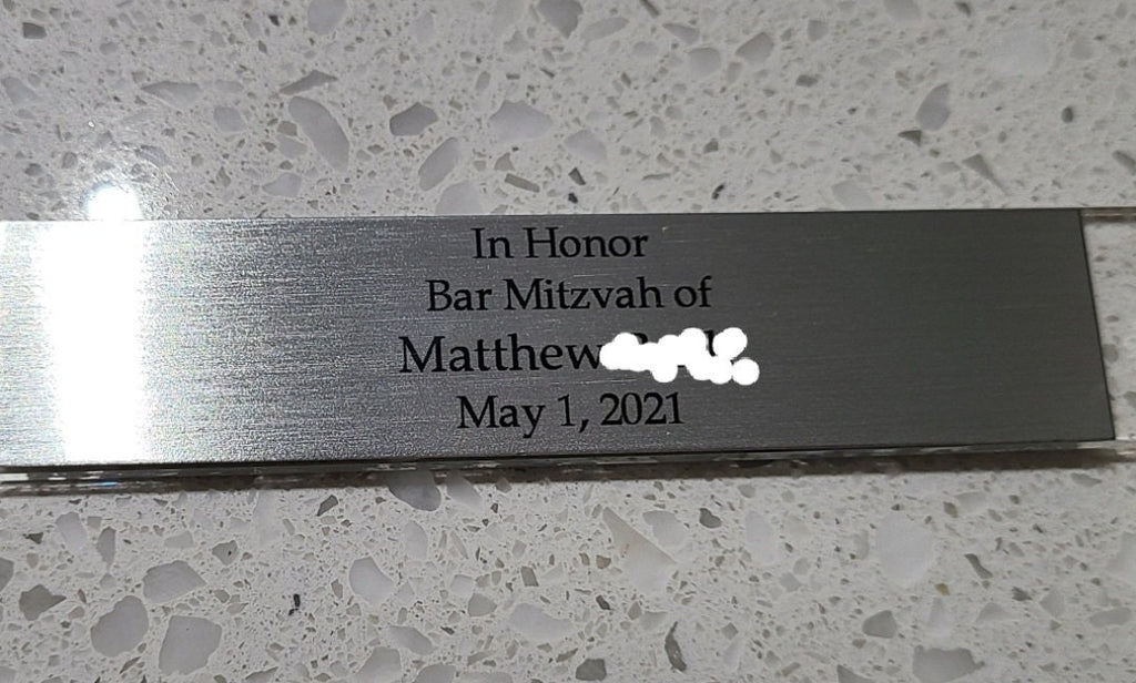 Brand New Clear Arcylic stand with Personalized Name plate for any torah yad pointer.